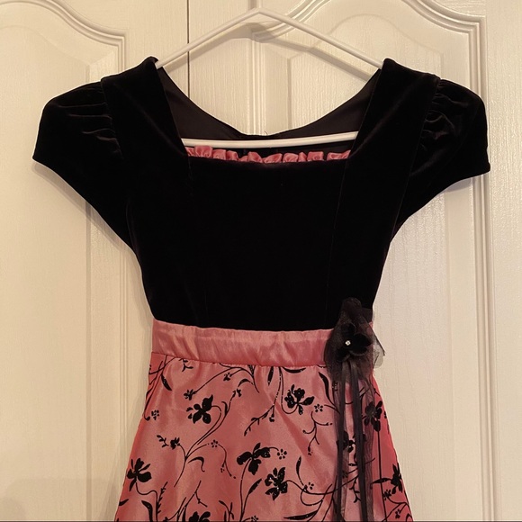 Girls Elegant Formal Dress - Picture 2 of 7